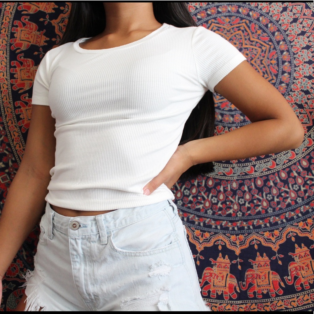 White ribbed fitted top